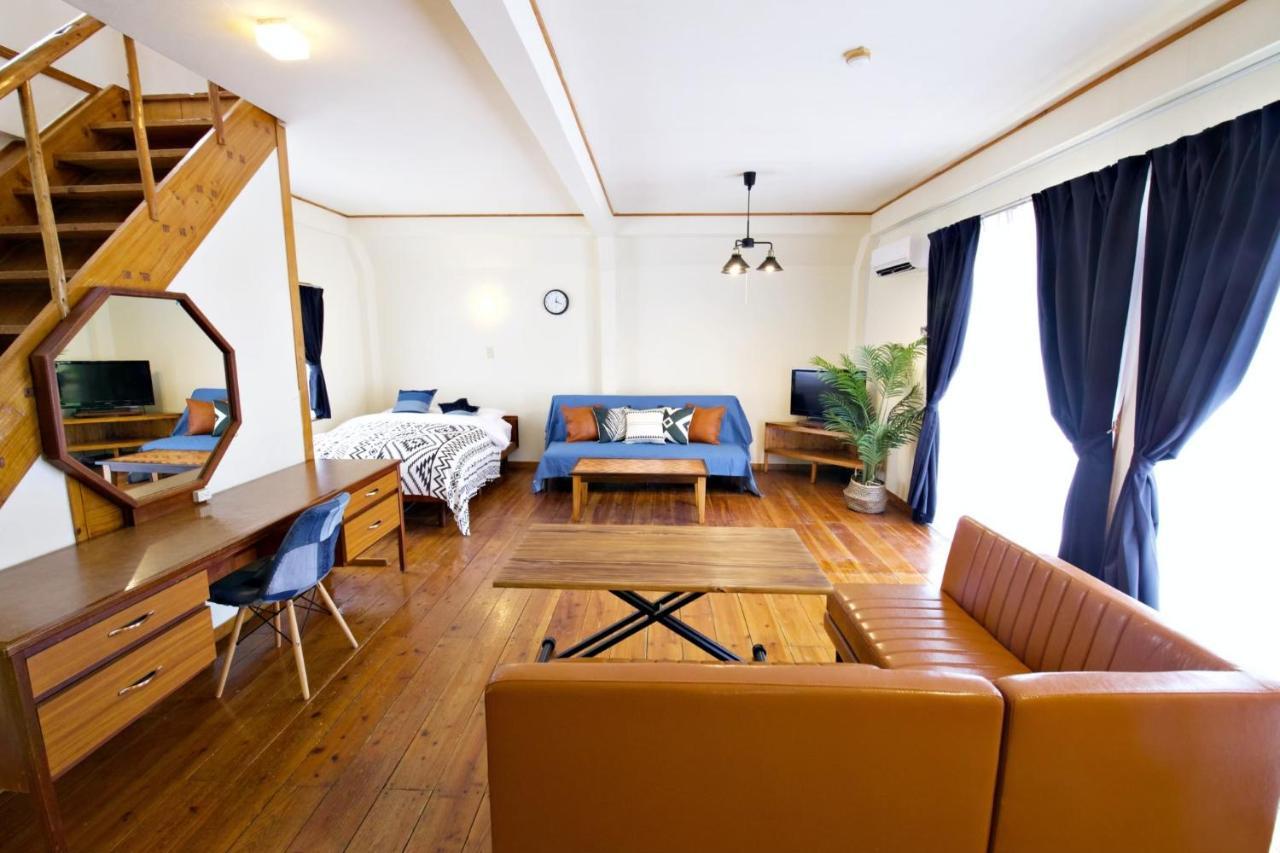 Appartamento にらい恩納　一本松 Onna Esterno foto